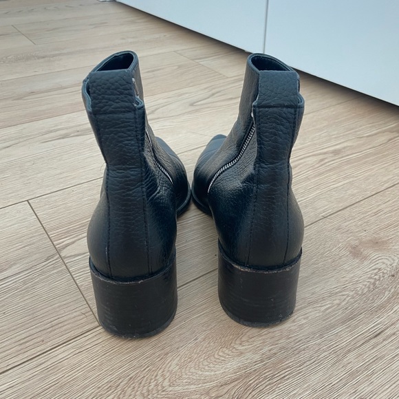 Everlane Pebbled Leather Ankle Boots - Picture 3 of 5